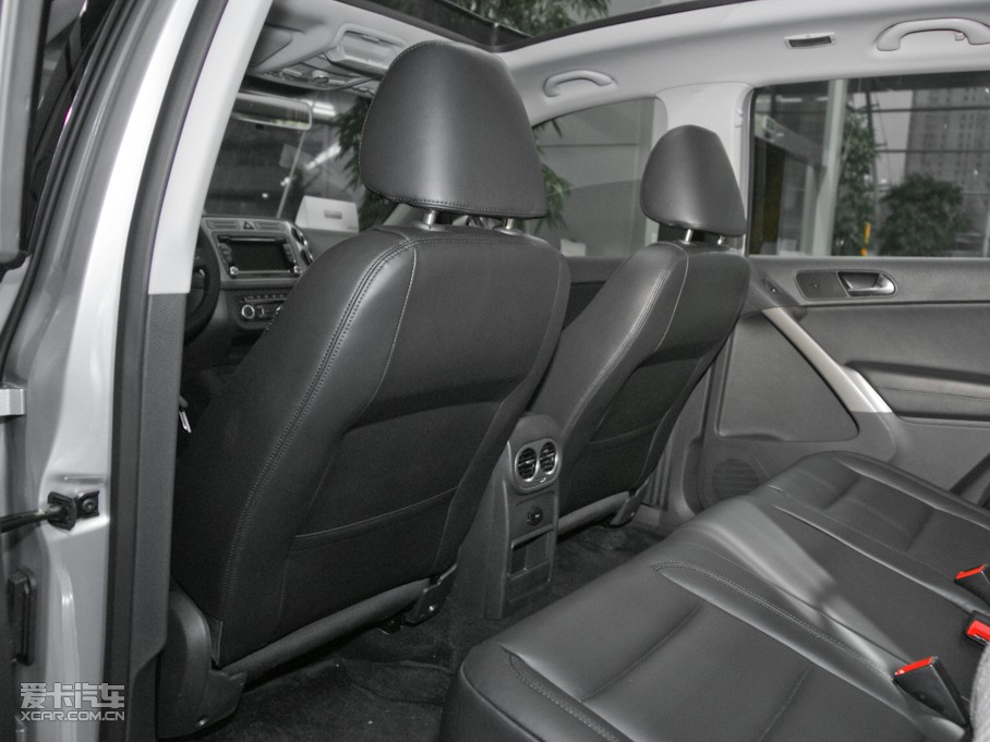 2010;^ 2.0TSI ԄݼӢ