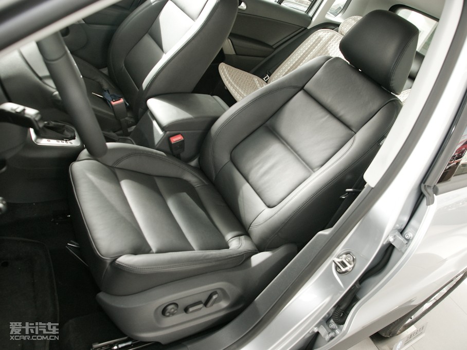 2010��;�^ 1.8TSI �ԄӃ���L�а�