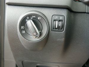 20102.0TSI ԄŞ п؅^