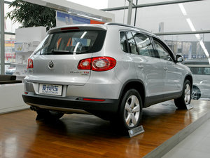 2010款2.0TSI 自动四驱菁英版 整体外观