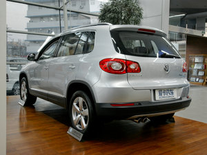 2010款2.0TSI 自动四驱菁英版 整体外观
