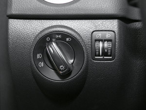 20102.0TSI ԄݼӢ п؅^