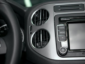 20102.0TSI ԄݼӢ п؅^