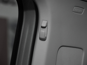 2010款2.0TSI 自动四驱菁英版 空间座椅