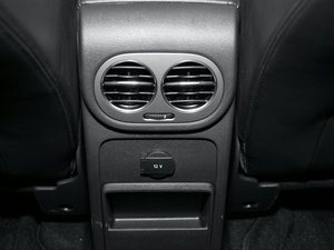 2010款2.0TSI 自动四驱菁英版 空间座椅