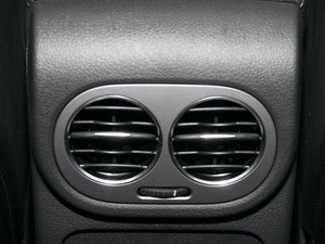 2010款2.0TSI 自动四驱菁英版 空间座椅
