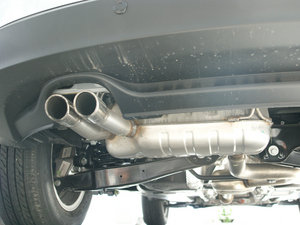 2010款1.8TSI 自动两驱风尚版 排气管