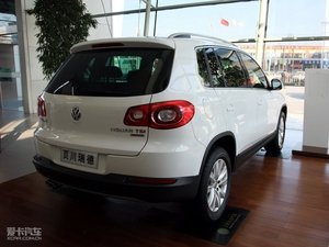 2010款2.0TSI 自动四驱旗舰版 整体外观
