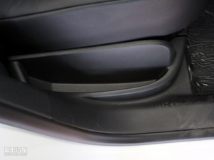 2010款2.0TSI 自动四驱旗舰版 空间座椅