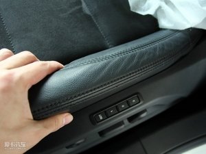 2010款2.0TSI 自动四驱旗舰版 空间座椅