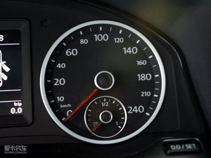 2010款2.0TSI 自动四驱旗舰版 中控区