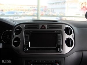 2010款2.0TSI 自动四驱旗舰版 中控区