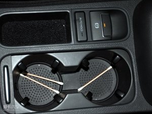 2010款2.0TSI 自动四驱旗舰版 空间座椅