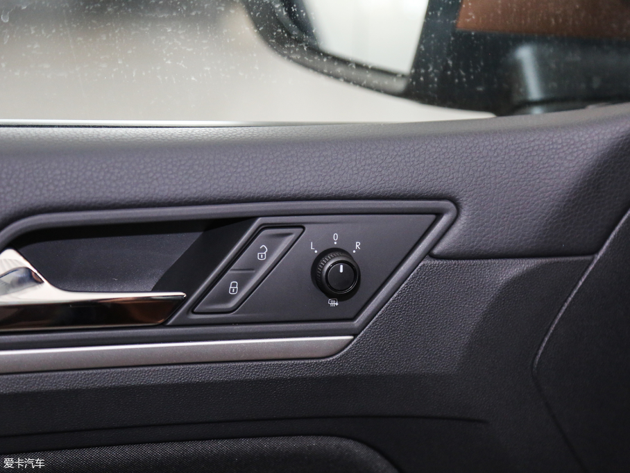 2018 230TSI DSGL(fng)а