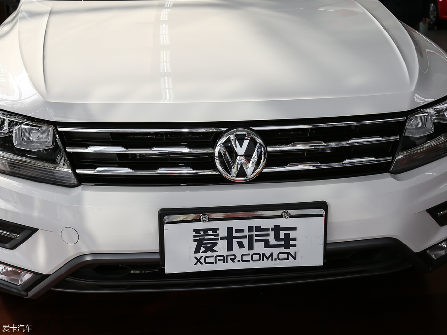 2018;^L 330TSI (q)m