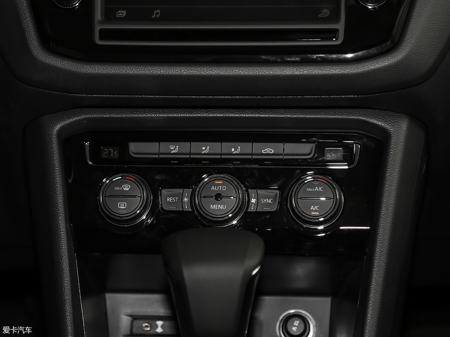 2018;^L 330TSI (q)m