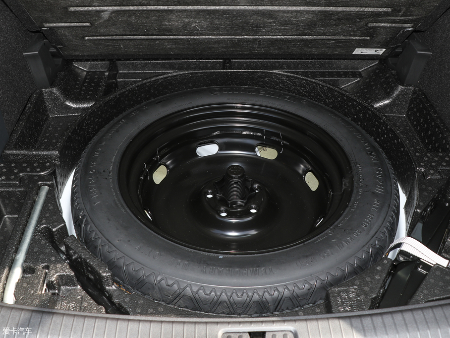 2018;^L 330TSI (q)A