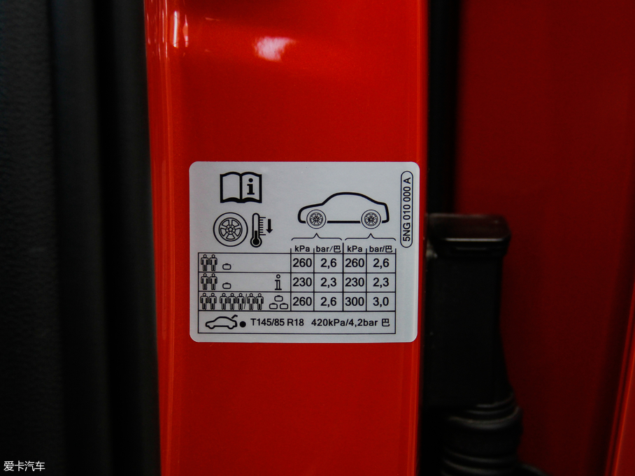 2018;^L 330TSI (q)Ş