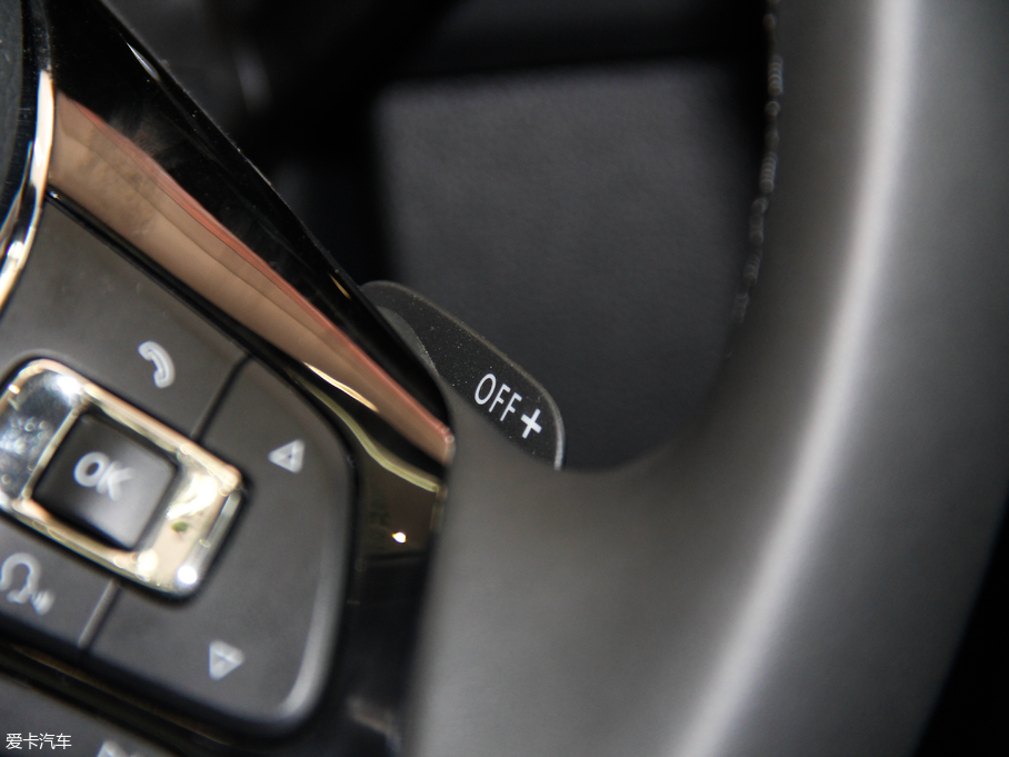 2018;^L 330TSI (q)Ş