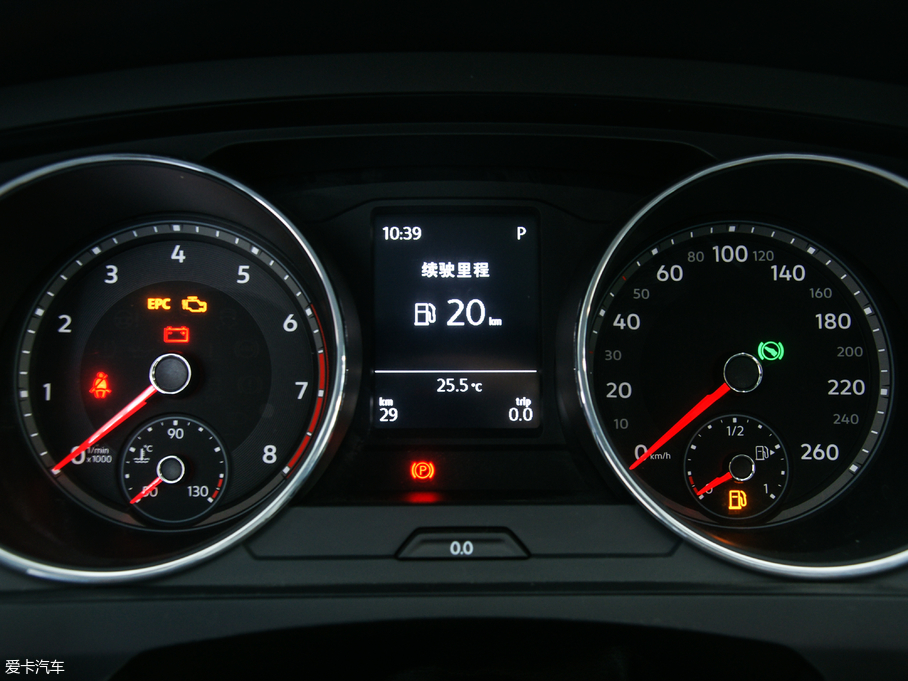 2018;^L 330TSI (q)L(fng)а