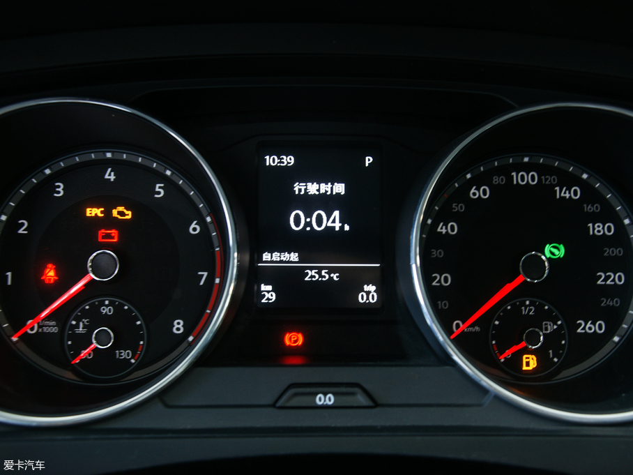 2018;^L 330TSI (q)L(fng)а