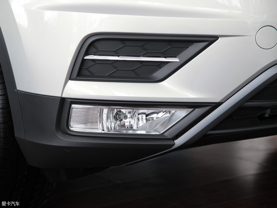 2018;^L 330TSI (q)A