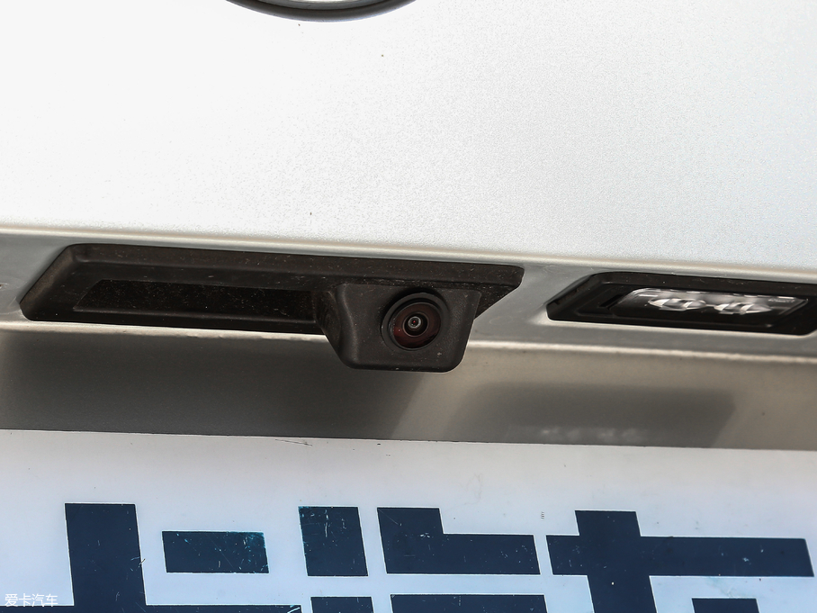 2018;^L Ŀ 380TSI Ş