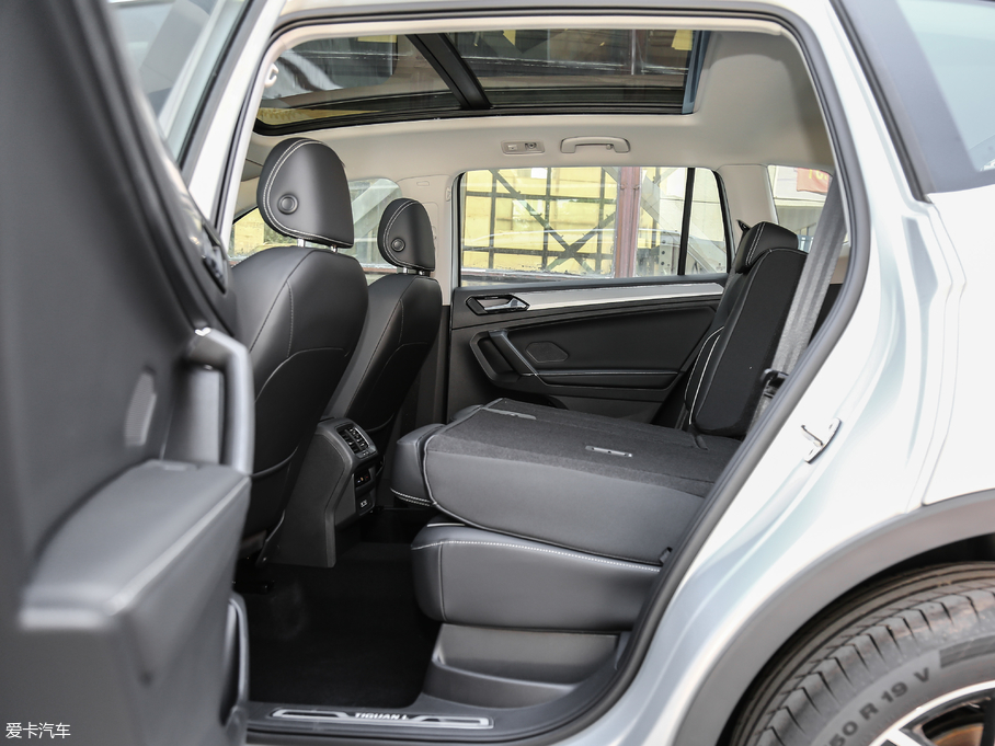 2018;^L Ŀ 380TSI Ş