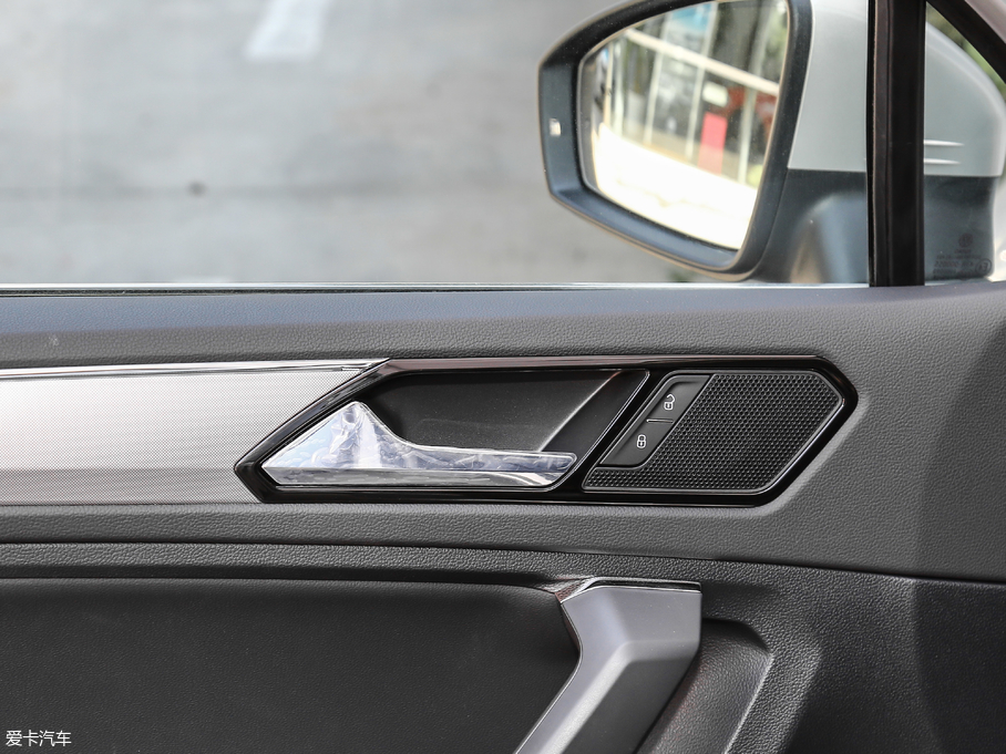 2018;^L Ŀ 380TSI (q)Ş