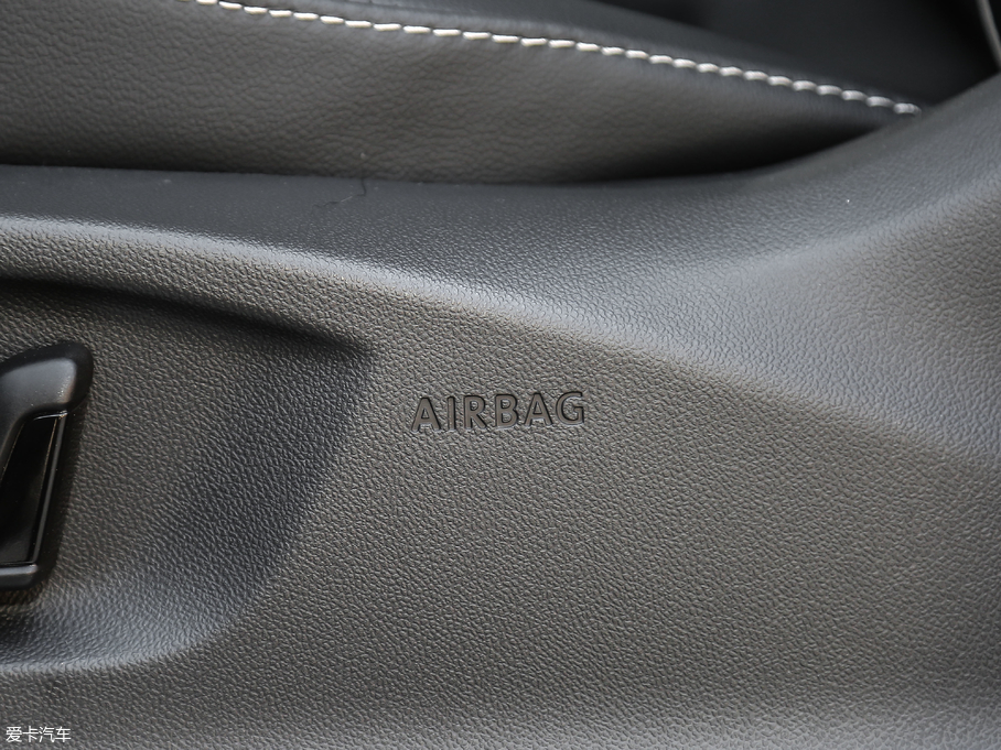 2018;^L Ŀ 380TSI Ş