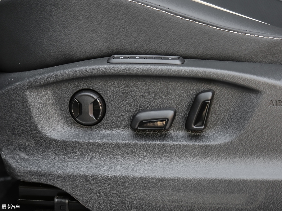 2018;^L Ŀ 380TSI Ş