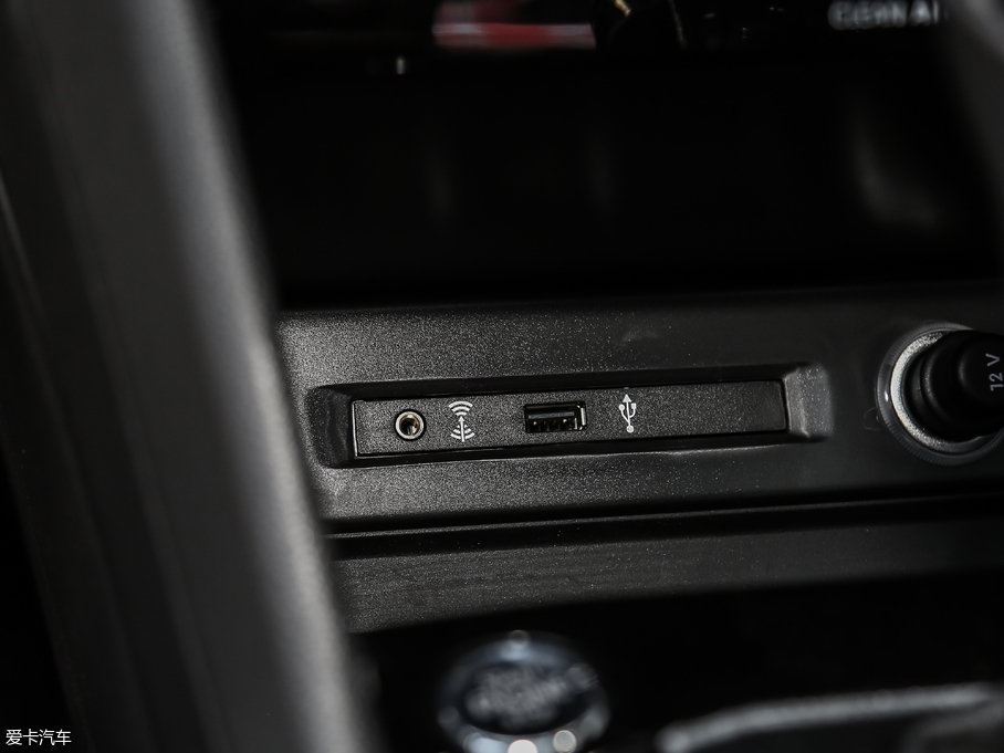 2018;^L Ŀ 380TSI Ş