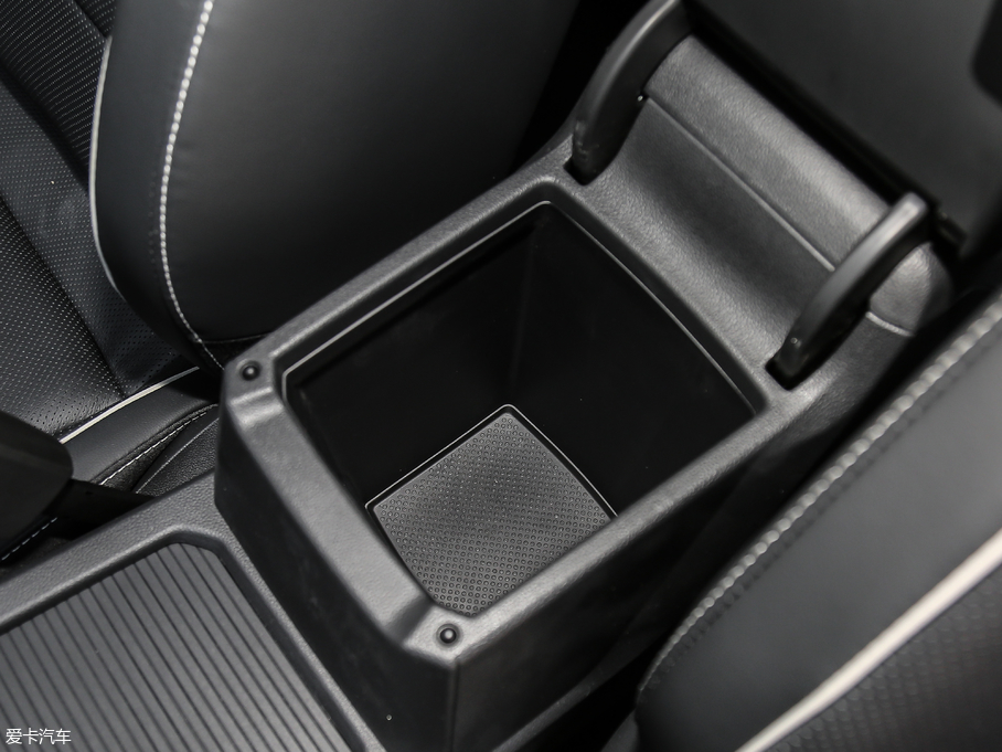 2018;^L Ŀ 380TSI (q)Ş