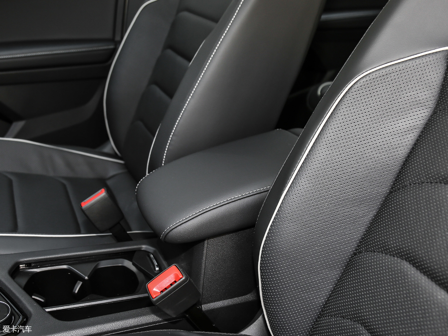 2018;^L Ŀ 380TSI Ş