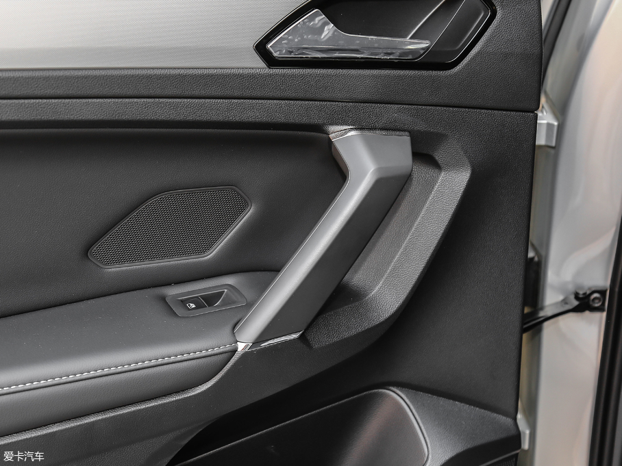 2018;^L Ŀ 380TSI (q)Ş