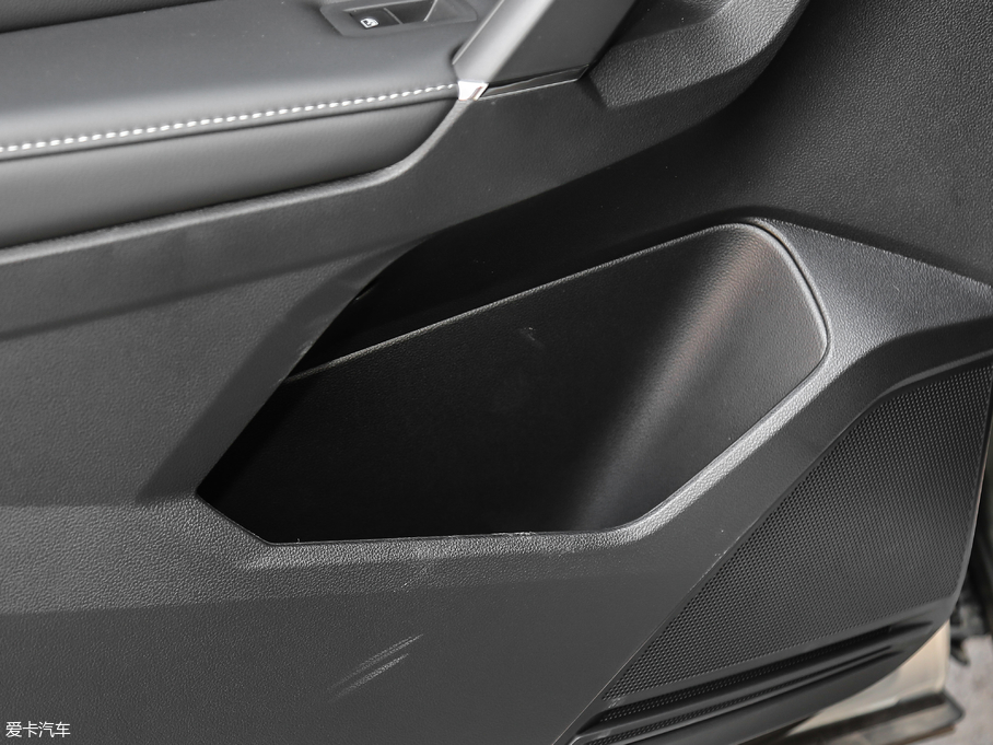 2018;^L Ŀ 380TSI (q)Ş