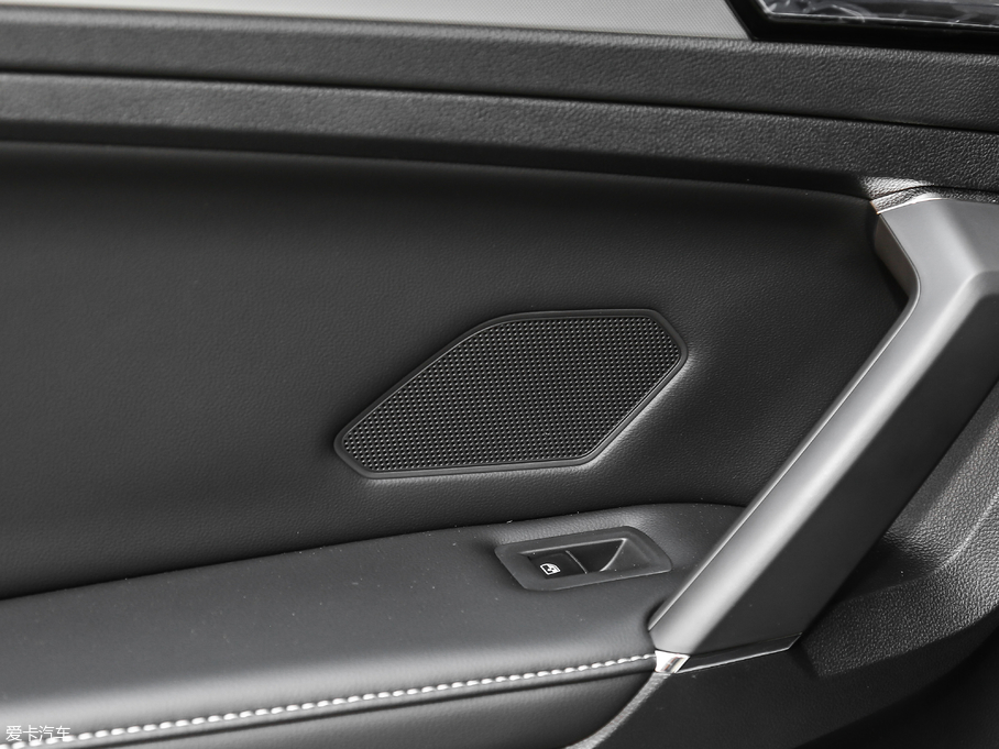 2018;^L Ŀ 380TSI Ş