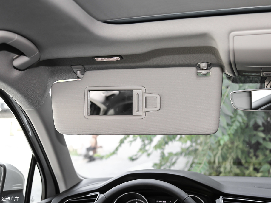 2018;^L Ŀ 380TSI (q)Ş