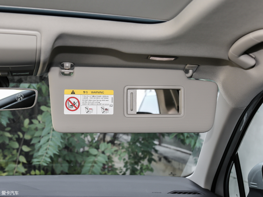 2018;^L Ŀ 380TSI (q)Ş