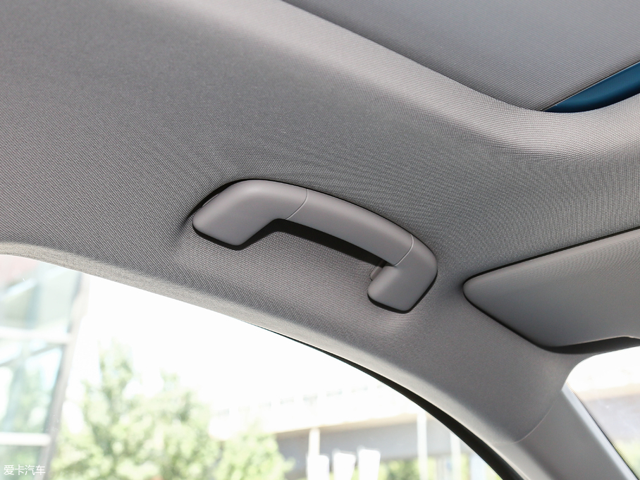 2018;^L Ŀ 380TSI (q)Ş