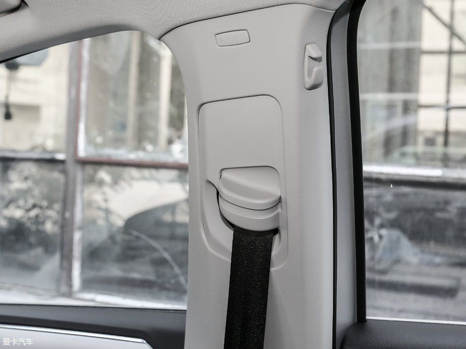 2018;^L Ŀ 380TSI Ş