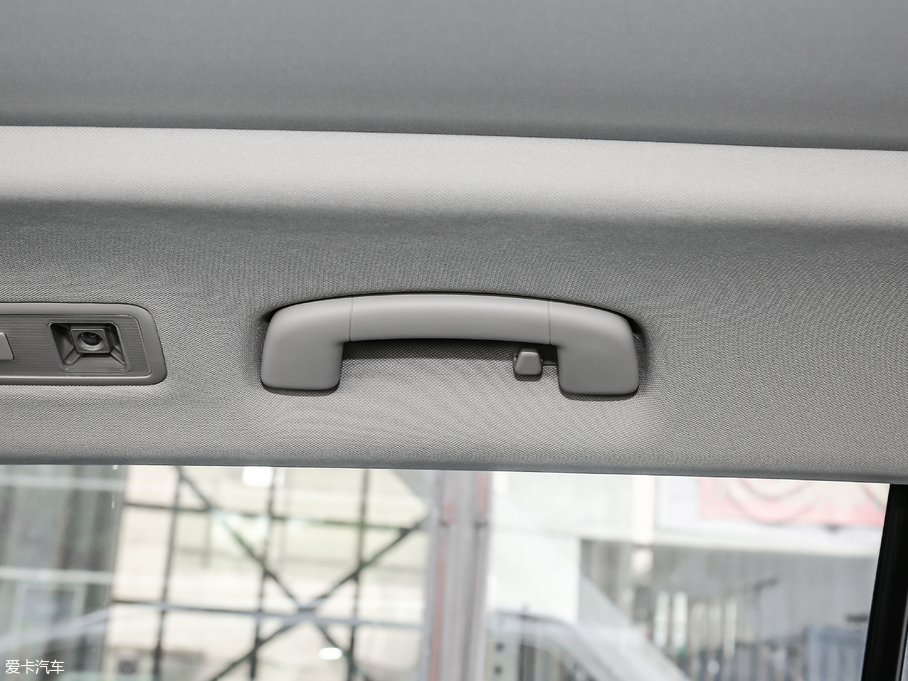 2018;^L Ŀ 380TSI (q)Ş