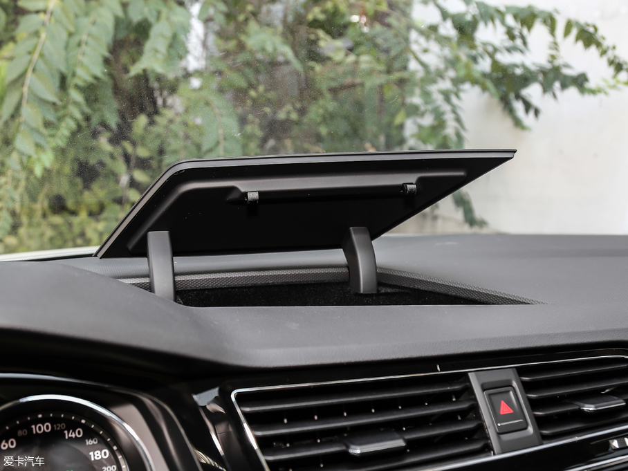 2018;^L Ŀ 380TSI (q)Ş