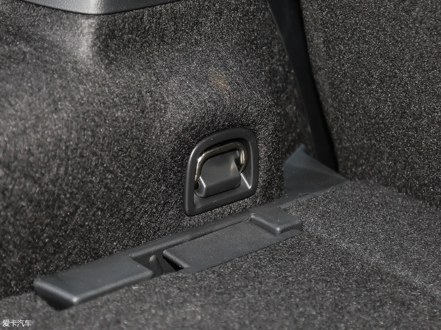 2018;^L Ŀ 380TSI Ş