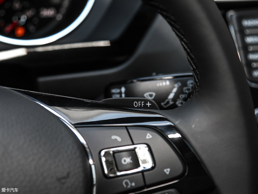 2018;^L Ŀ 380TSI Ş