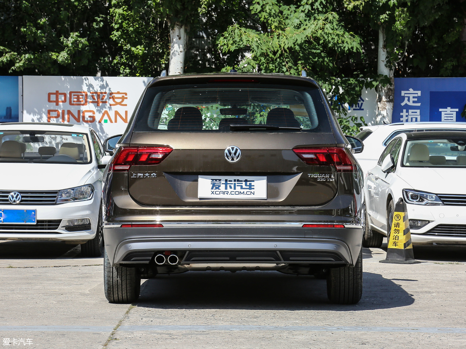 2018;^L Ŀ 330TSI A