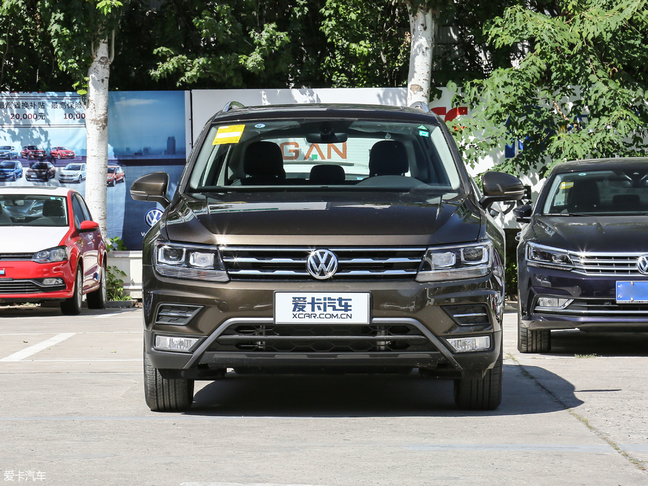 2018;^L Ŀ 330TSI A