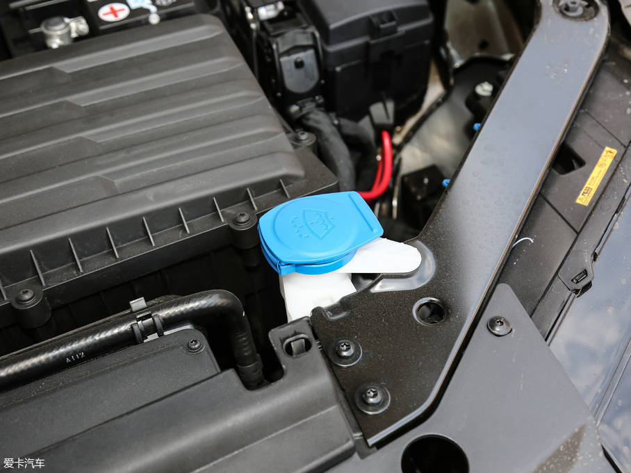 2018;^L Ŀ 330TSI (q)A