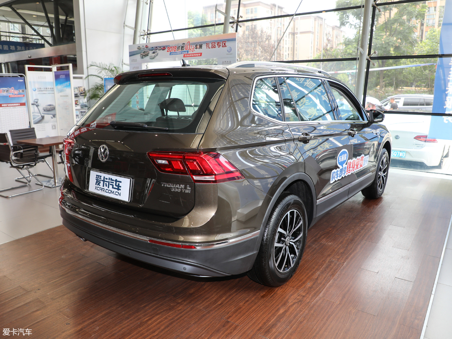 2018;^L 330TSI (q)m