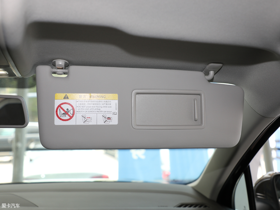 2018;^L 330TSI (q)m